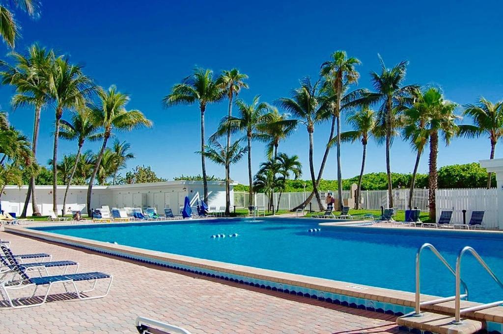 מיאמי ביץ' Directly On The Beach With Pool & Parking מראה חיצוני תמונה