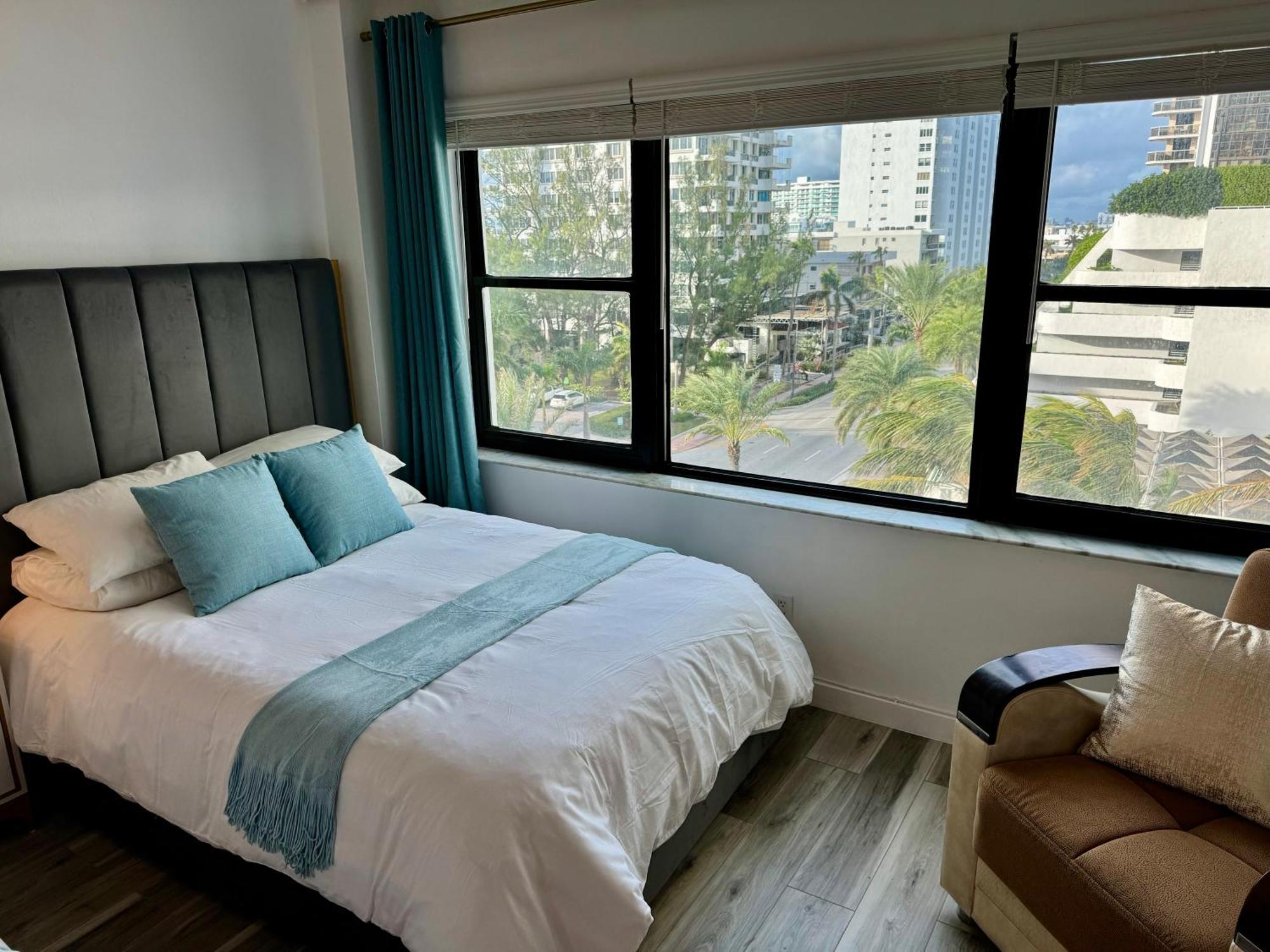 מיאמי ביץ' Directly On The Beach With Pool & Parking מראה חיצוני תמונה