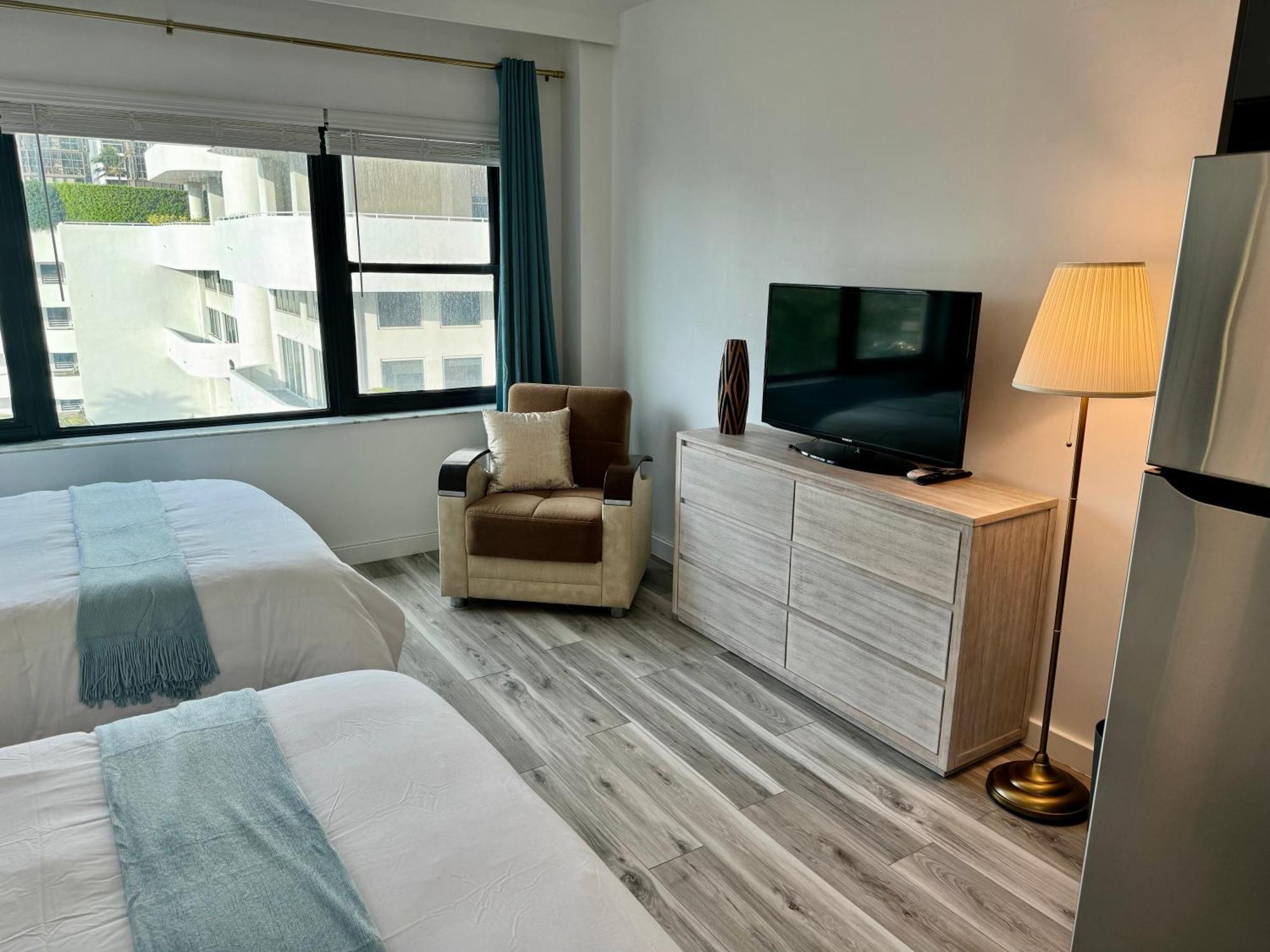 מיאמי ביץ' Directly On The Beach With Pool & Parking מראה חיצוני תמונה