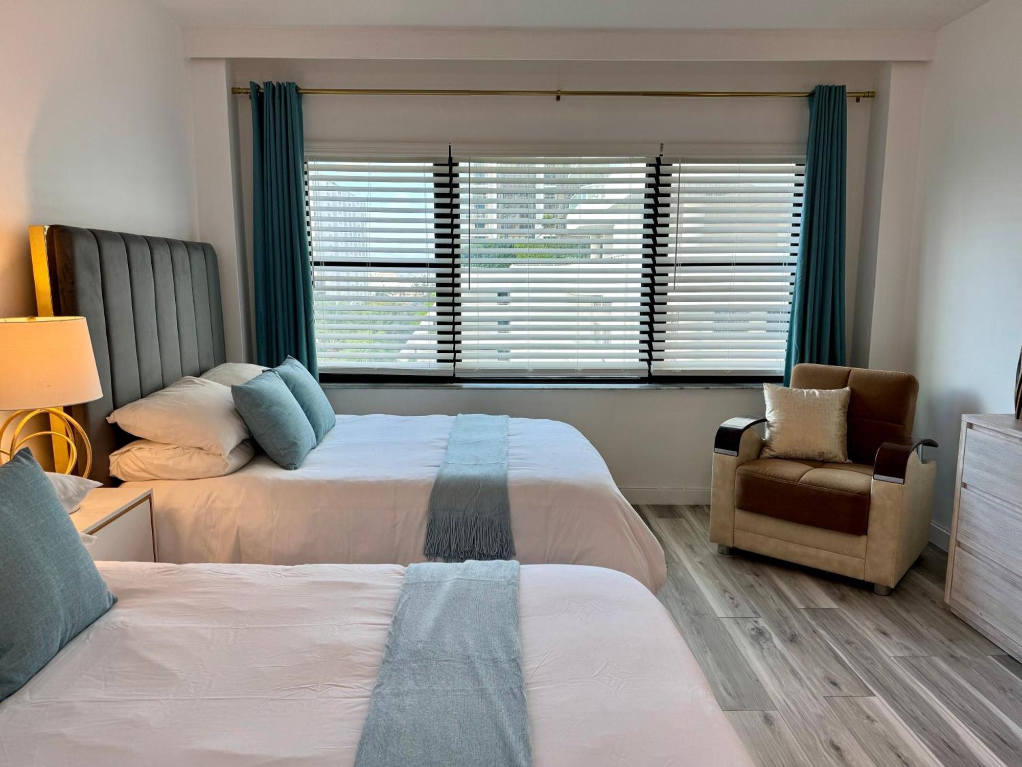 מיאמי ביץ' Directly On The Beach With Pool & Parking מראה חיצוני תמונה
